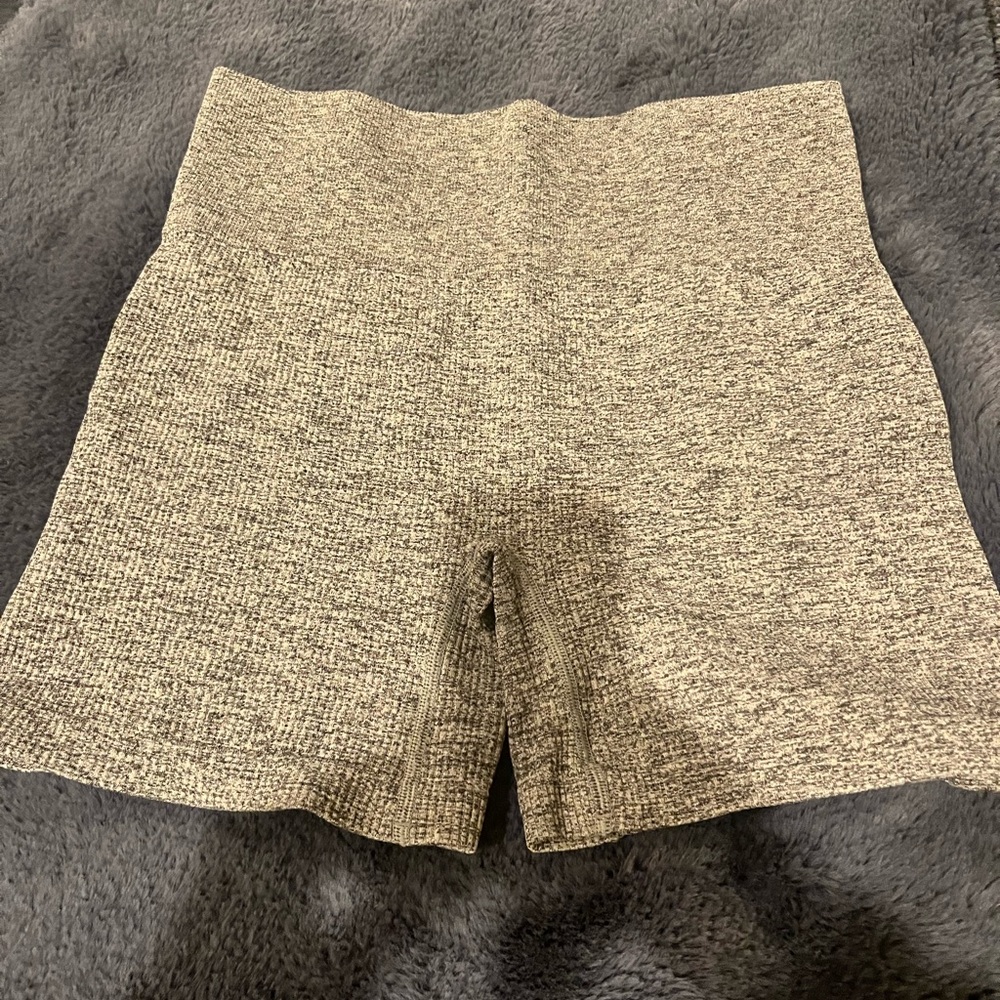 Colsie Women's Textured Gray Bike Shorts